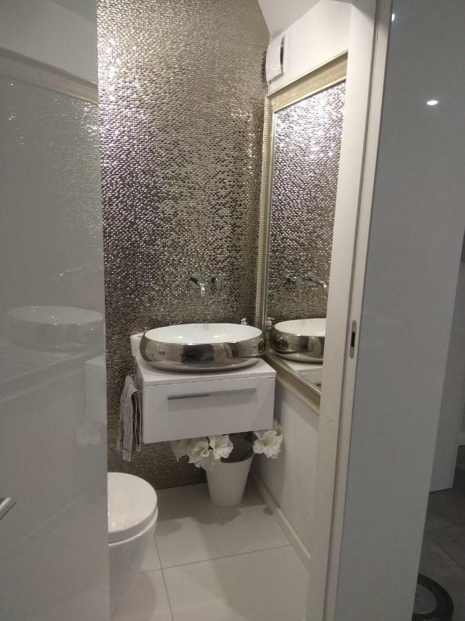 Luxury Apartment With Own Parking Chorzów Exterior foto